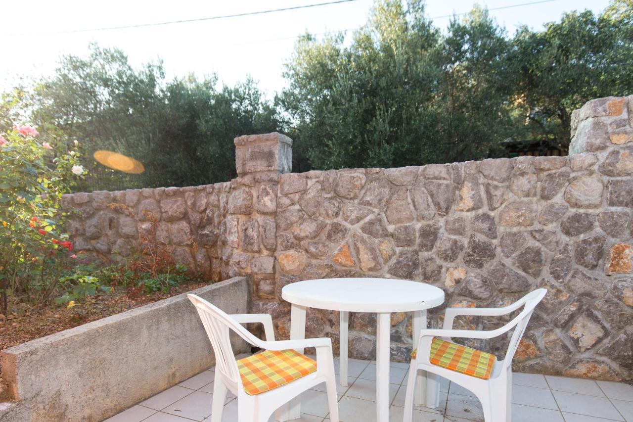 Vila Milano Appartement Kornić Buitenkant foto
